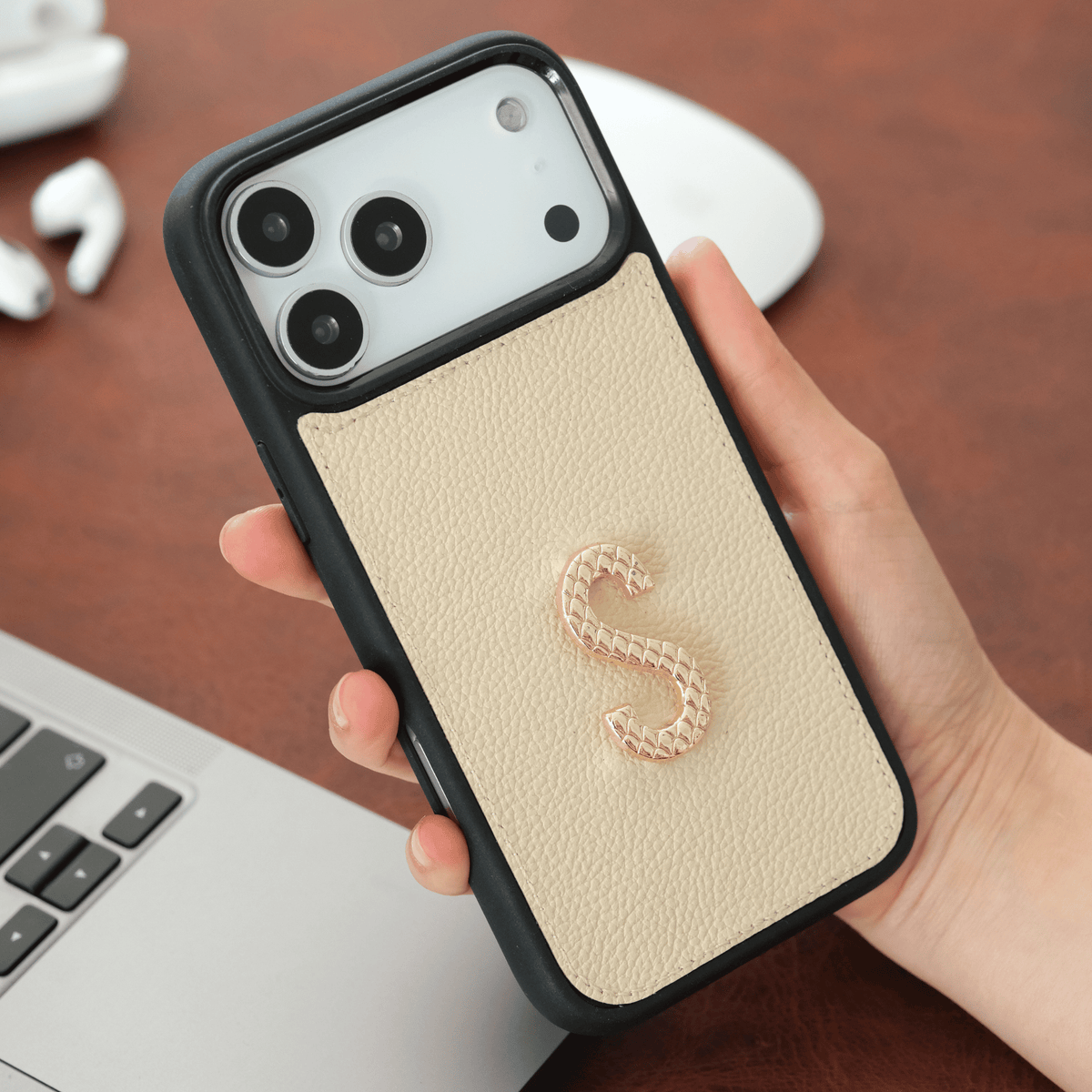 Kişiselleştirilebilir Vizon Deri iPhone Kılıf