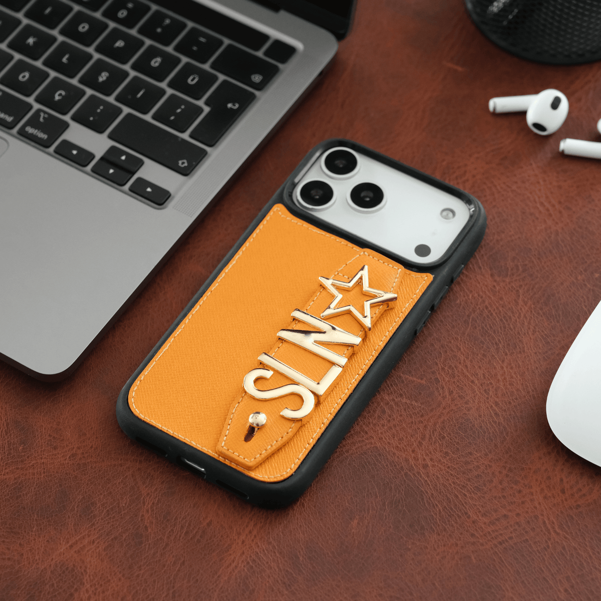 Harfli Turuncu Deri iPhone Kılıf
