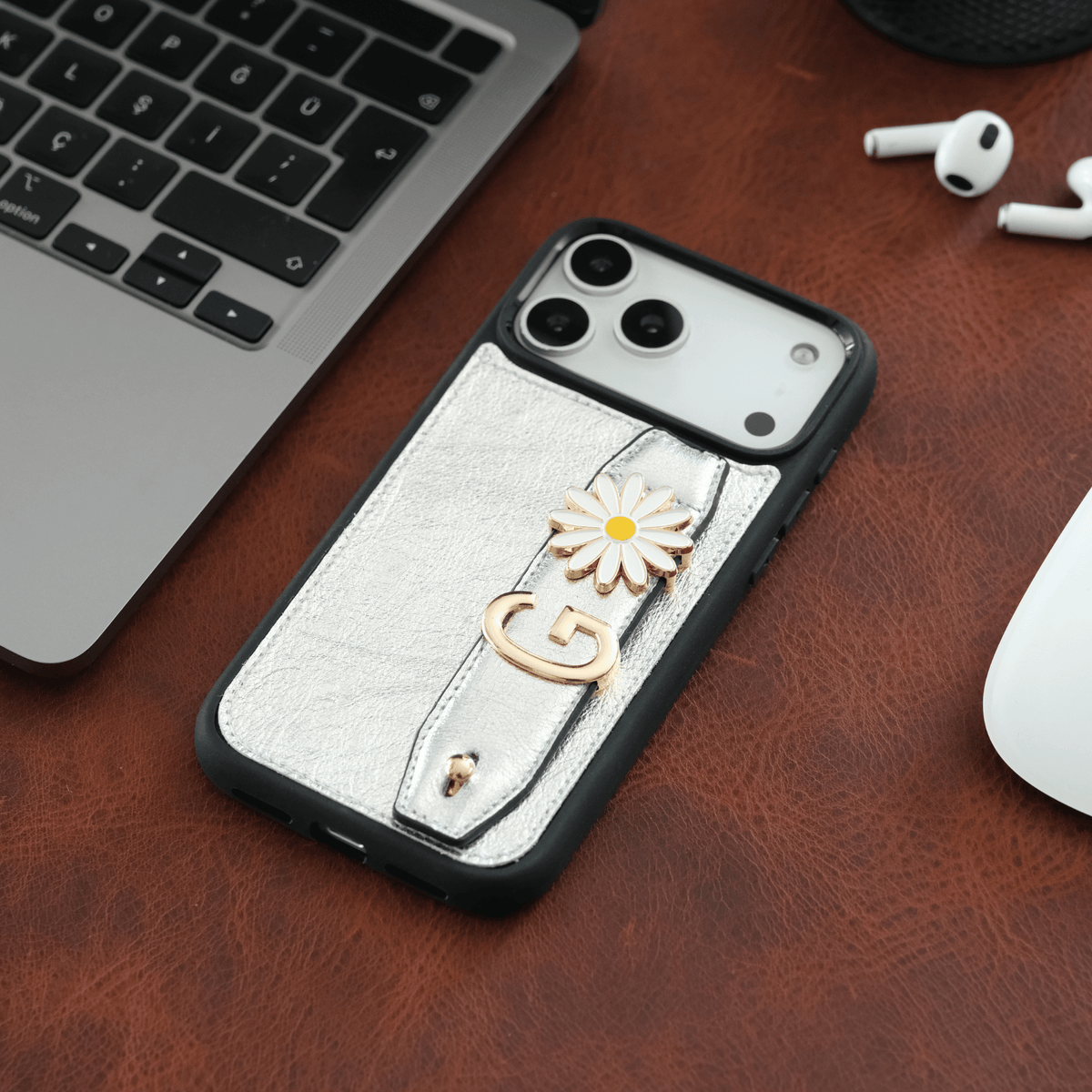 Harfli Gümüş Deri iPhone Kılıf